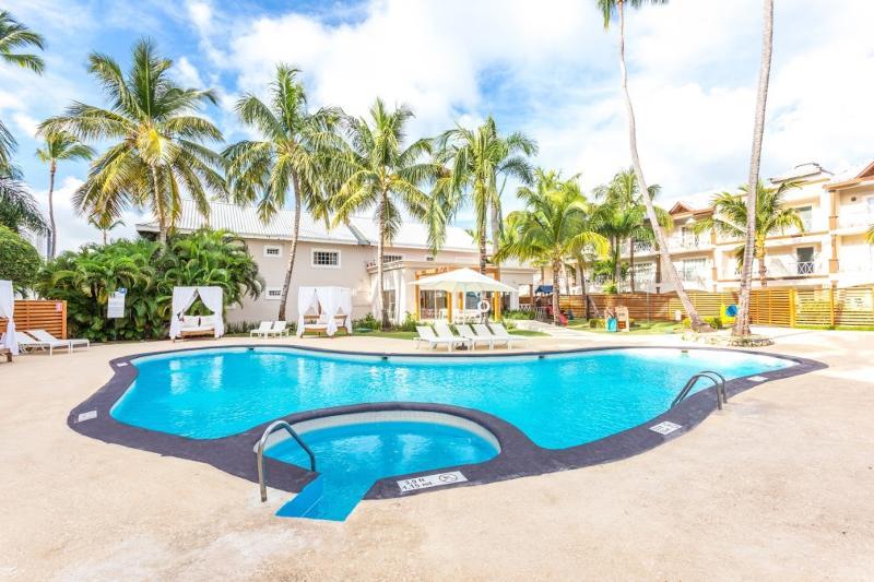 Be Live Collection Punta Cana Adults Only Екстериор снимка The swimming pool at the hotel