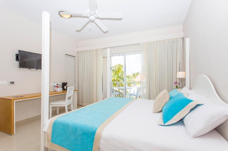 Be Live Collection Punta Cana Adults Only Екстериор снимка A room at the Iberostar Grand Hotel Bávaro